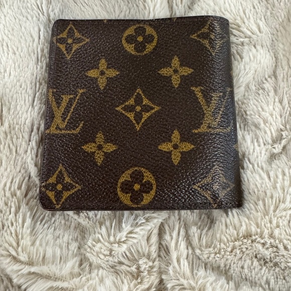 Louis Vuitton Monogram Men’s Wallet authentic - Picture 2 of 10